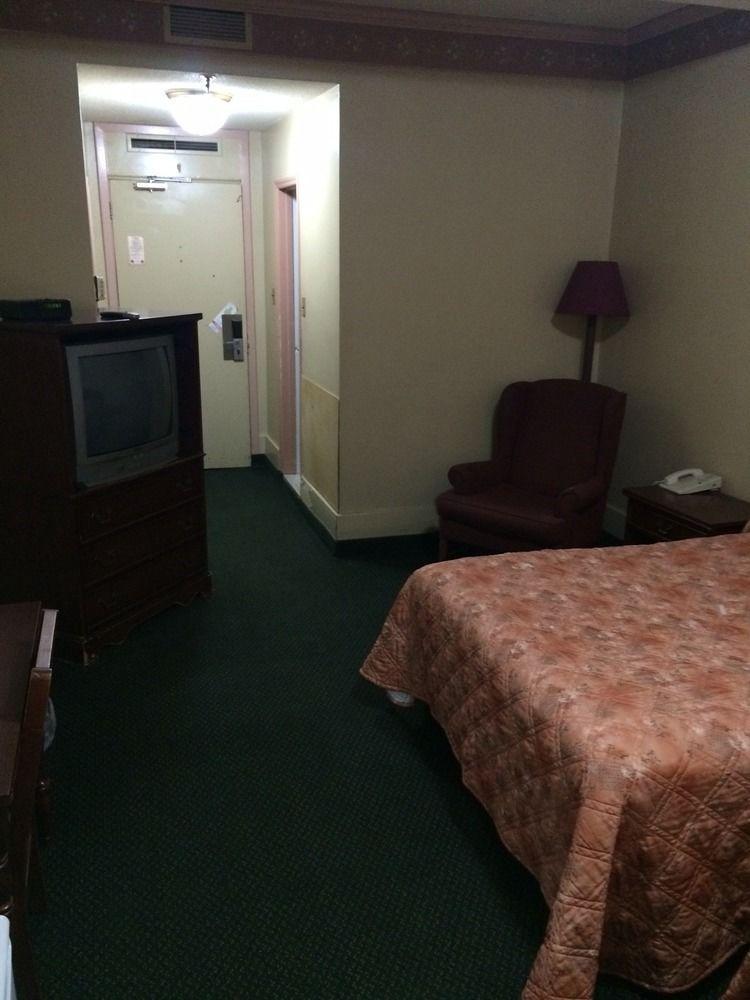 St. Regis Hotel ウィニペグ エクステリア 写真